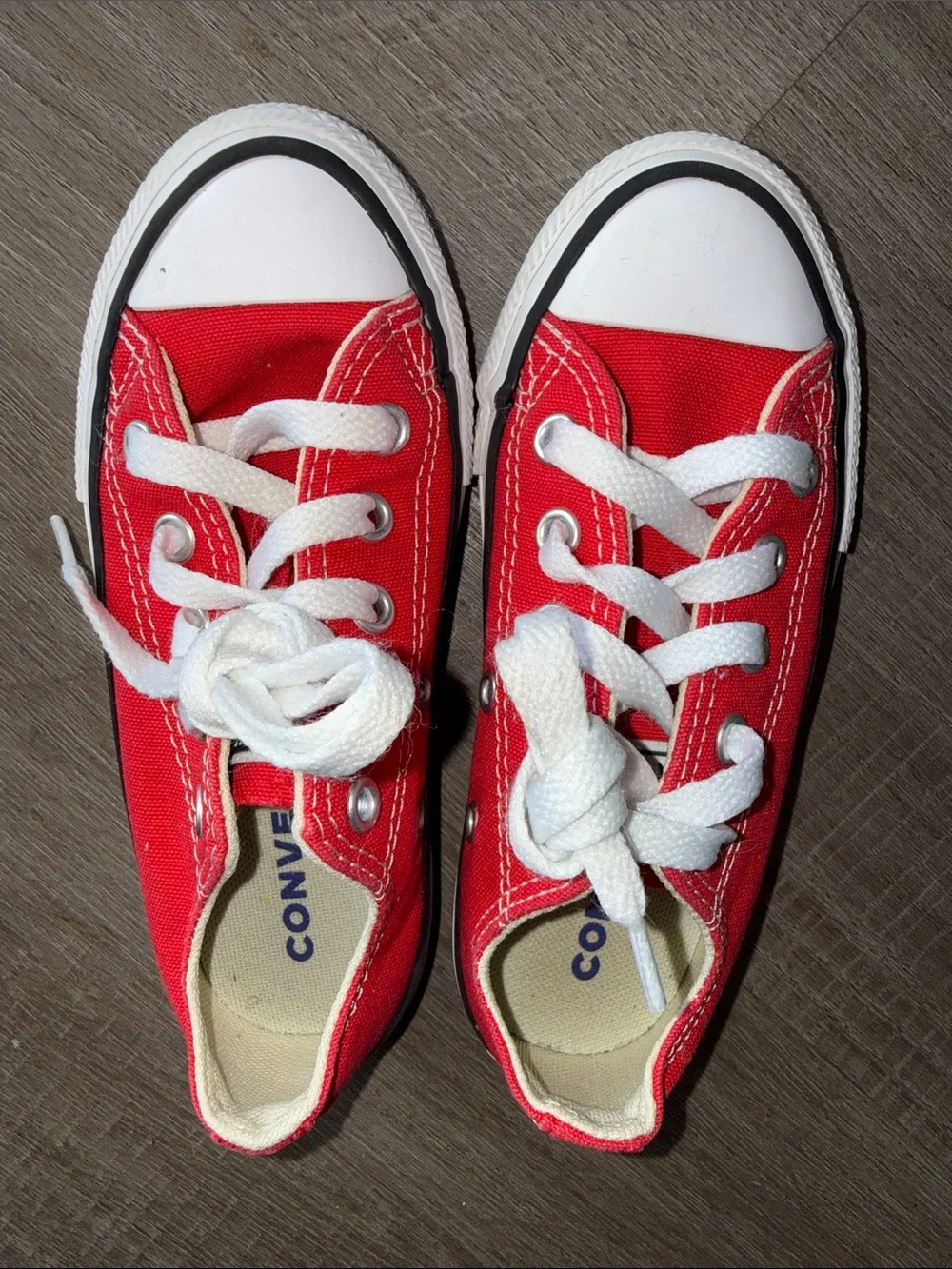 Converse Chuck Taylor All Star Low Top Sneakers Red Canvas Kids Size 10.5